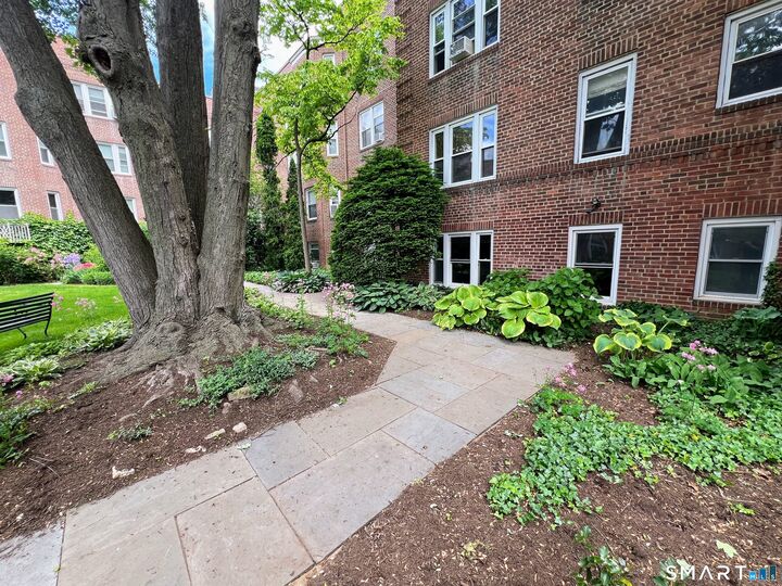 Property Photo:  70 Strawberry Hill Avenue D-Gr9  CT 06902 