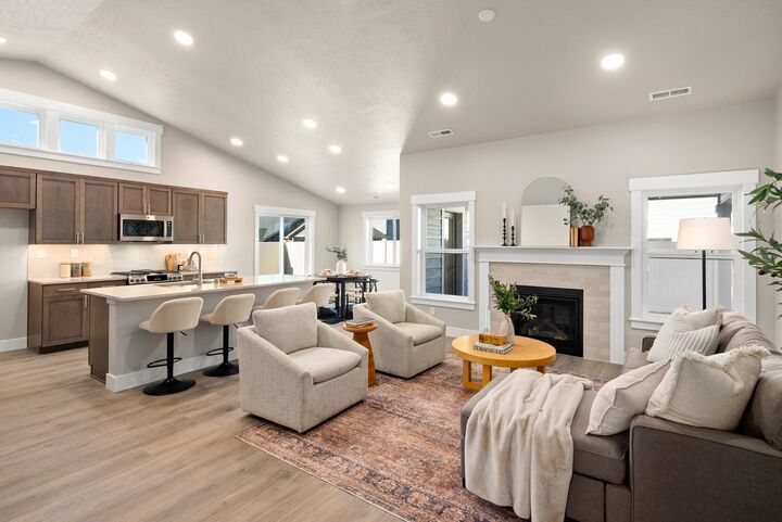 Property Photo: 5310 N Sunbeam Ln Pacific WA 99217