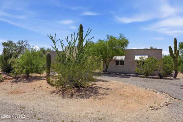 Property Photo: 6741 N Pomona Road AZ 85704