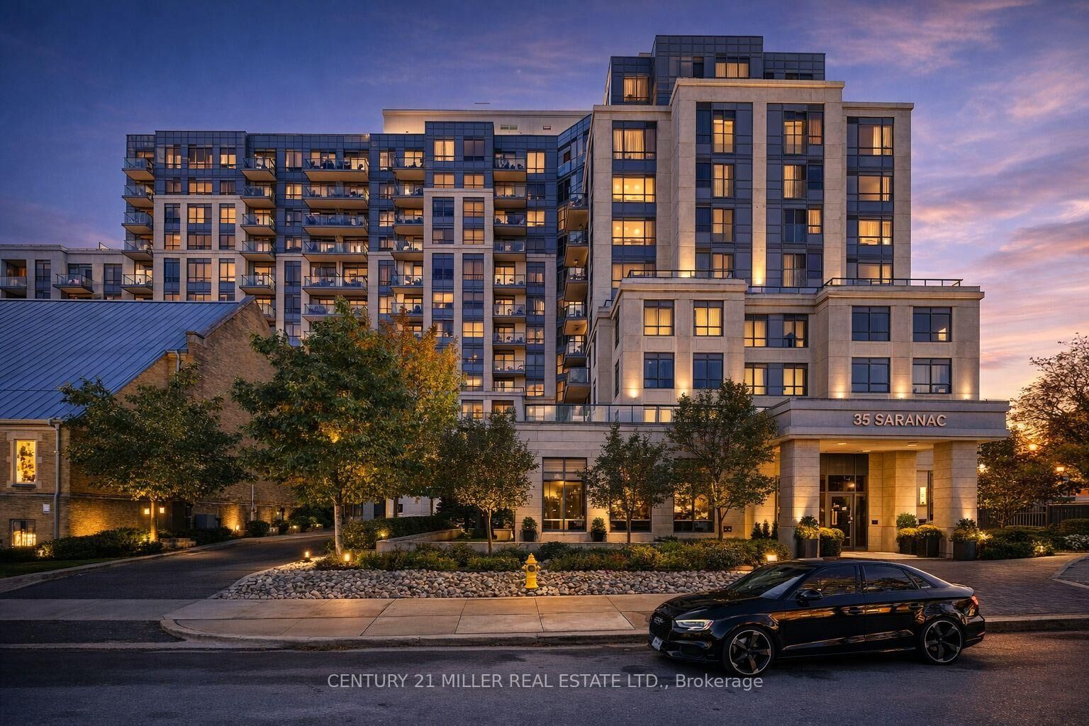 Property Photo: 35 Saranac Boulevard Ph08 ON M6A 2G4