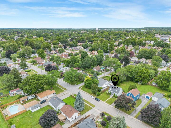 Property Photo: 5857 Murray Street ON L2G 2J9