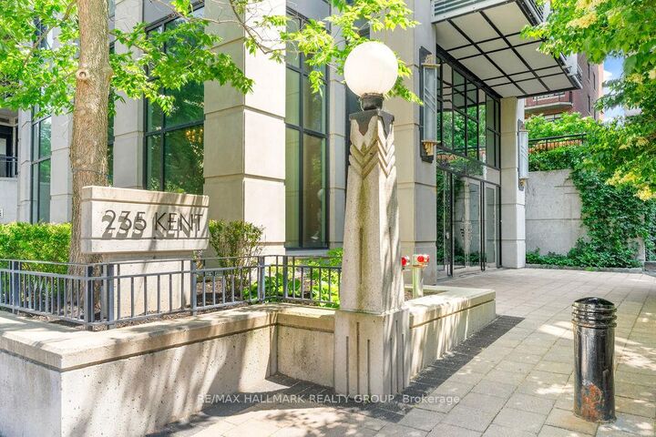 Property Photo:  235 Kent Street 514  ON K2P 1Z9 