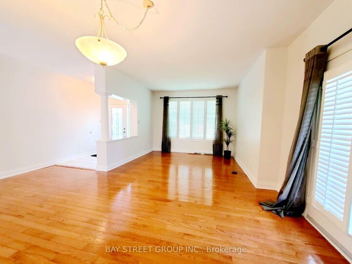 Property Photo:  89 Skywood Drive  ON L4E 4K8 