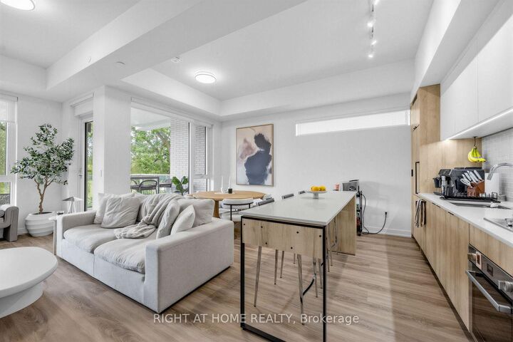 Property Photo:  722 Marlee Avenue 206  ON M6B 3J7 