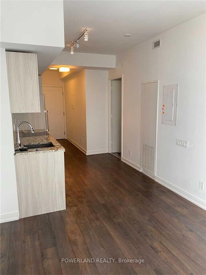 Property Photo:  28 Wellesley Street E 2305  ON M4Y 1G3 