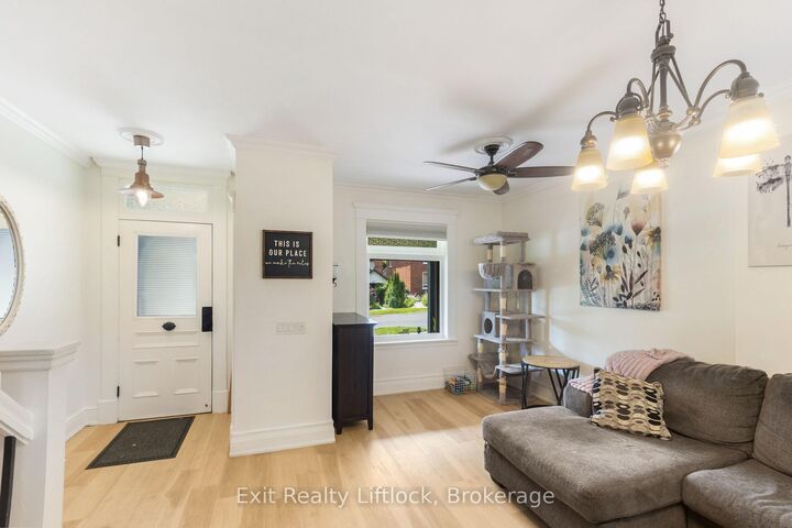 Property Photo: 592 Sherbrooke Street ON K9J 2P5