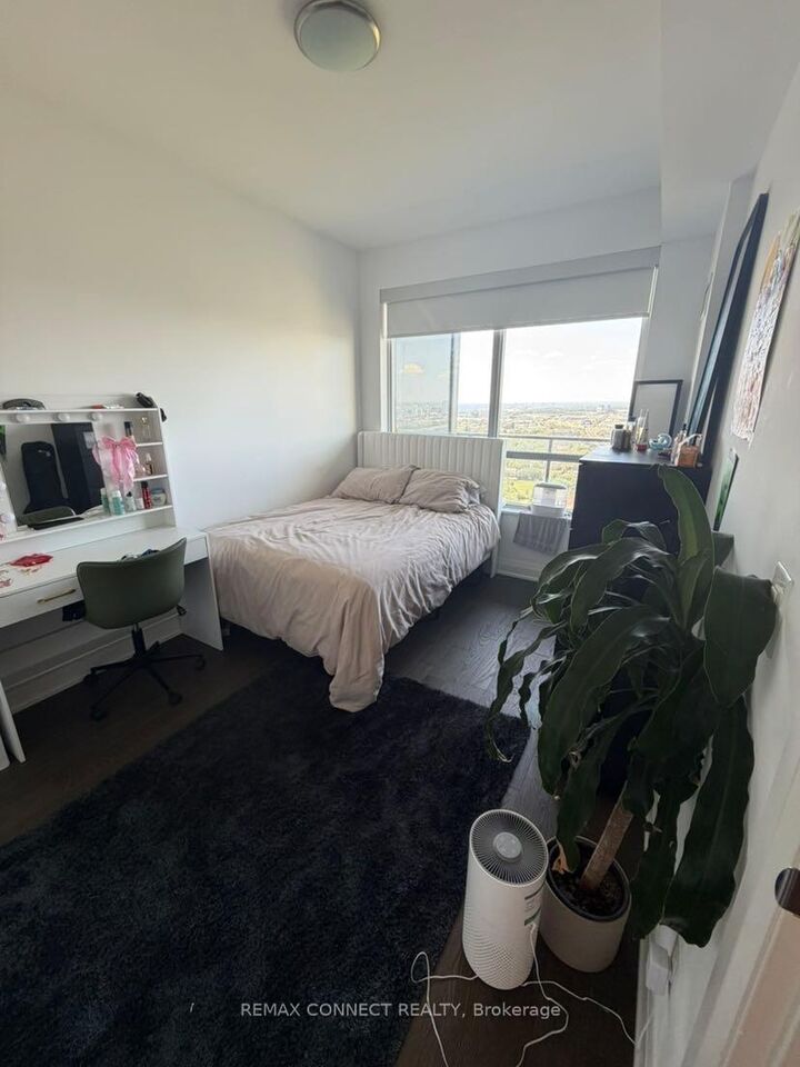 Photo de la propriété:  36 Park Lawn Road 3304  ON M8Y 3H8 