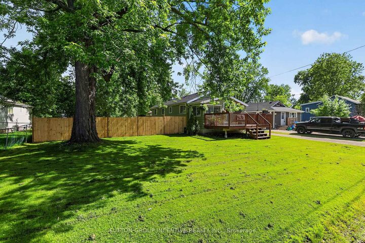 Property Photo: 191 Ways Bay Drive ON L4P 2M6