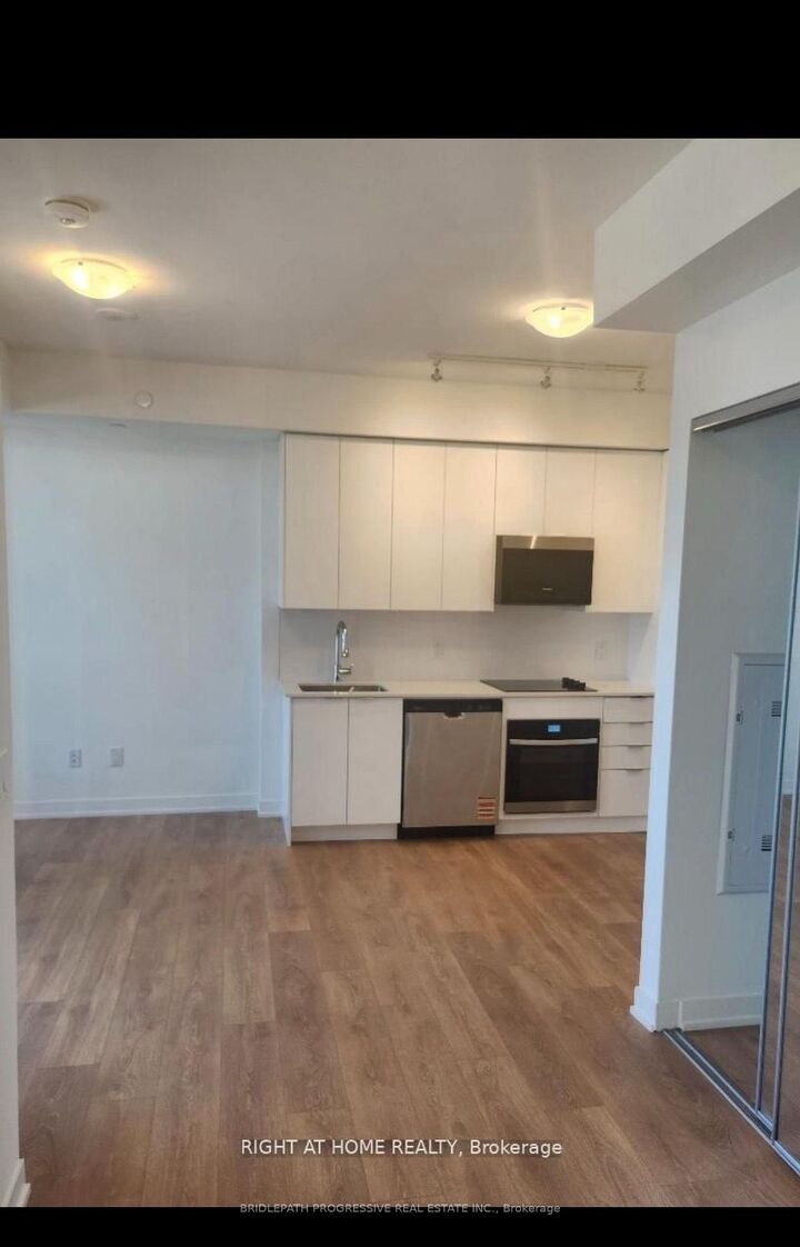 Property Photo:  10 Abeja Street  ON L4K 0R9 