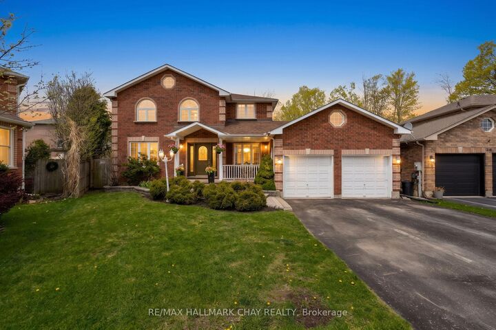 34 Crompton Drive — photo 1