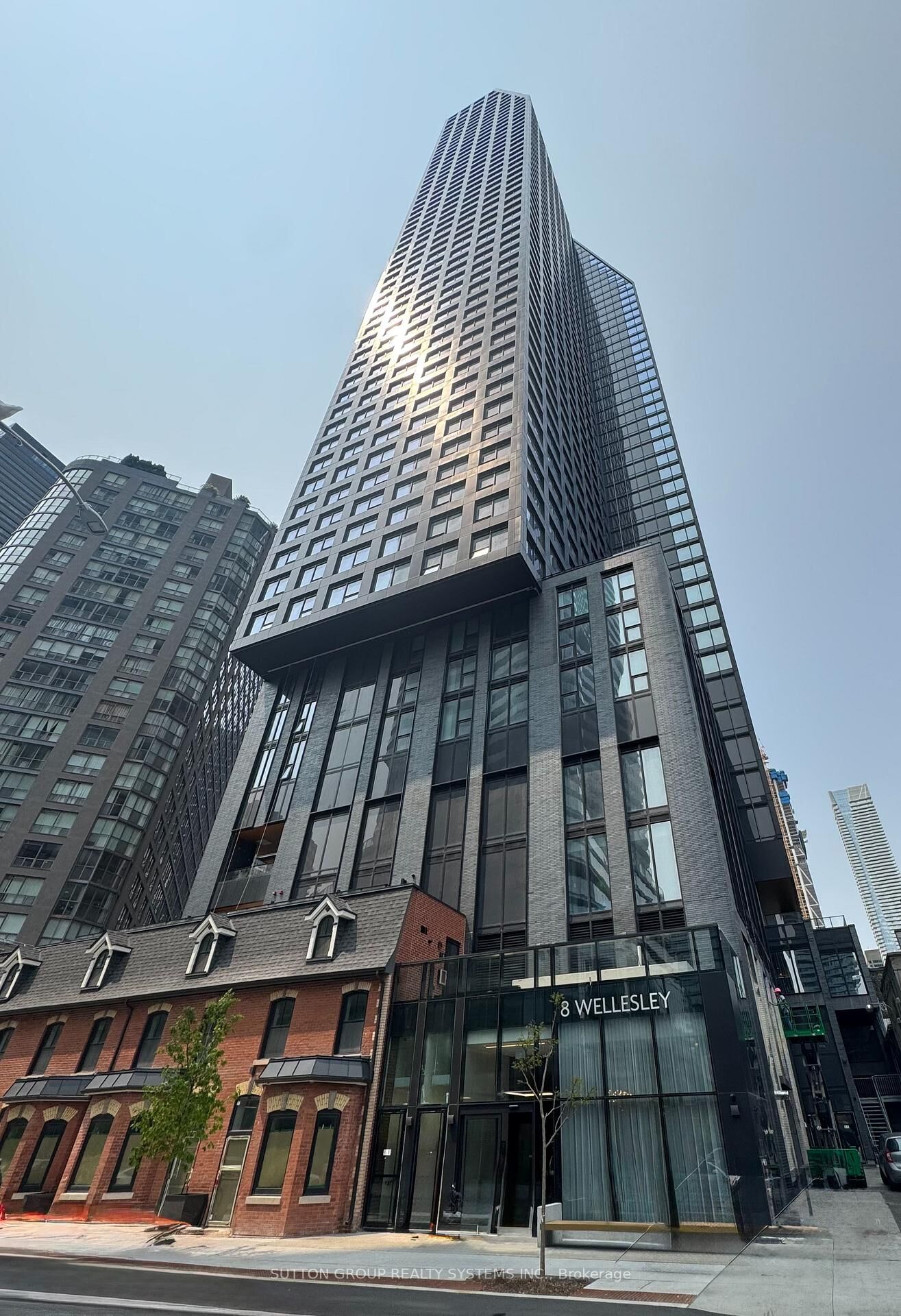 Photo de la propriété: 8 Wellesley Street W 4712 ON M4Y 0J5