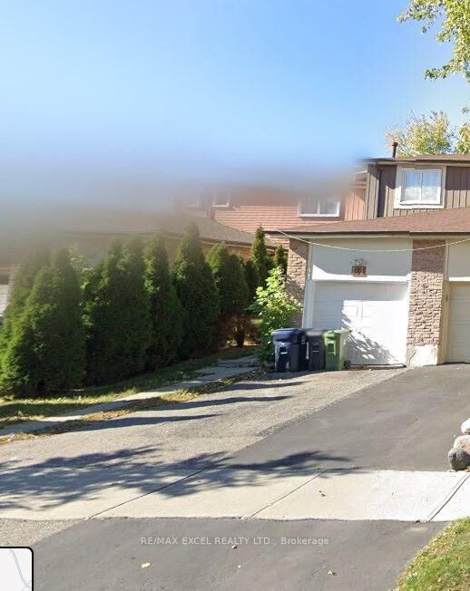 Property Photo:  111 Bradstone Square  ON M1B 1W1 