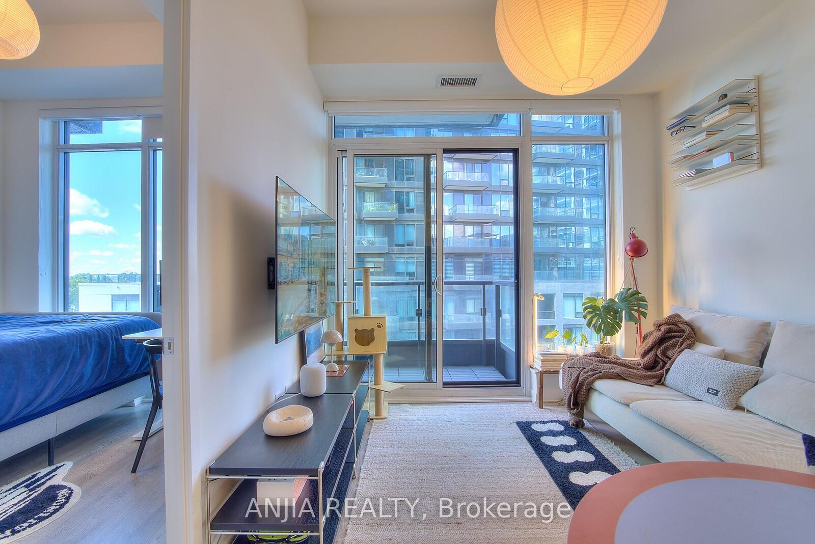 Property Photo:  8868 Yonge Street 701  ON L4C 0T4 