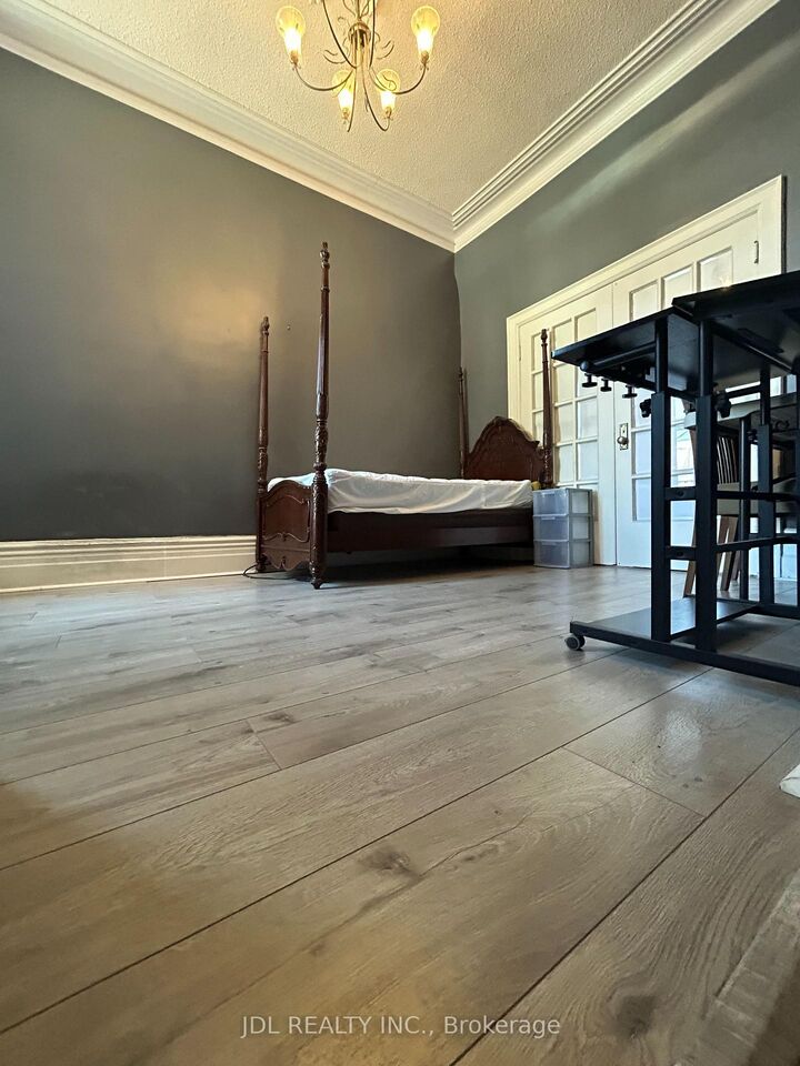 Property Photo: 137 Denison Ave Avenue Suite A Main Floor ON M5T 2N2