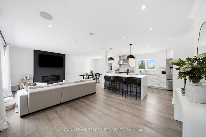 Property Photo: 196 Dew Street ON L7B 1L1