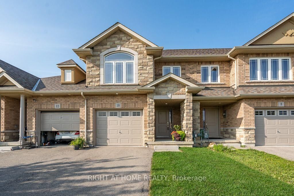Property Photo: 10 Cittadella Boulevard ON L8J 3H5