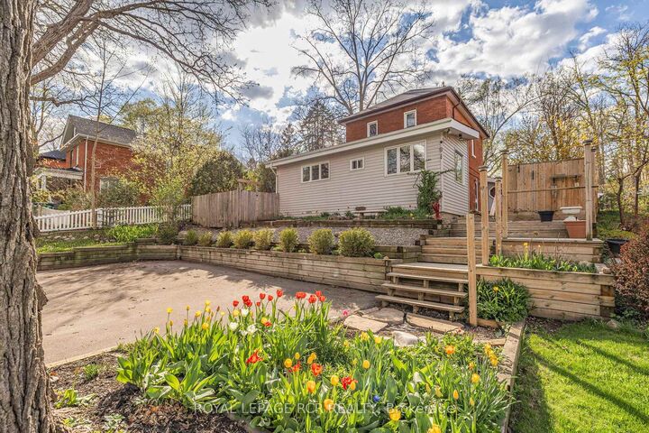 Property Photo: 91 King Street W ON L7E 1A2