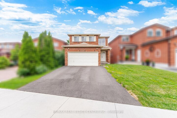 Property Photo: 4676 Owl Circle ON L4Z 2W6