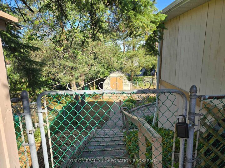 Property Photo: 33 Browning Trail Basement ON L4N 5A5