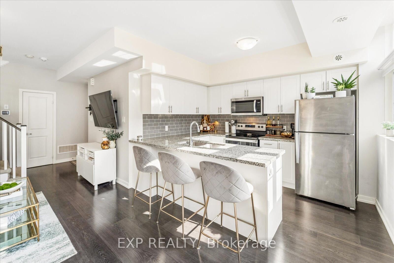 Property Photo: 15 Whitaker Way 322 ON L4A 0W5