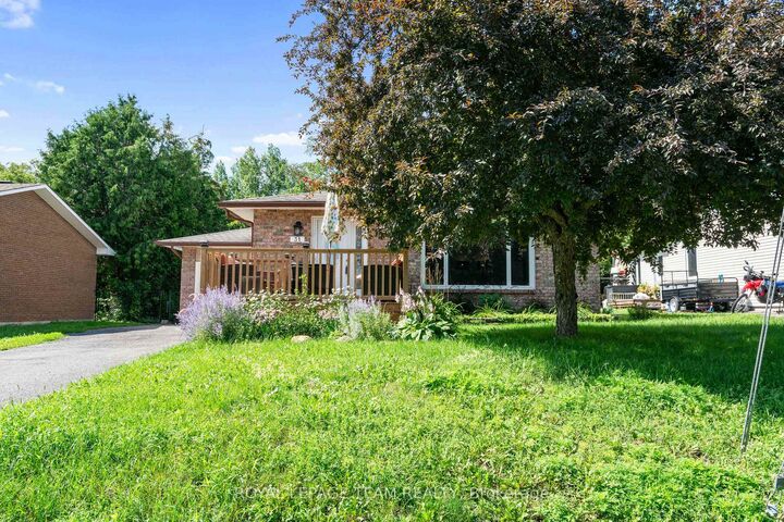 Property Photo: 31 Orville Street ON K2S 1M6