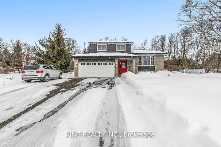 40 Victoria Crescent — photo 1