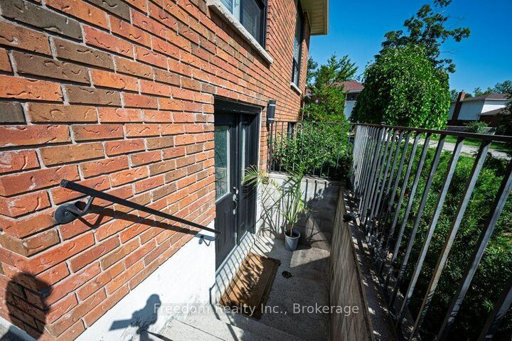 Property Photo: 42 Patricia Avenue ON L4M 5S6