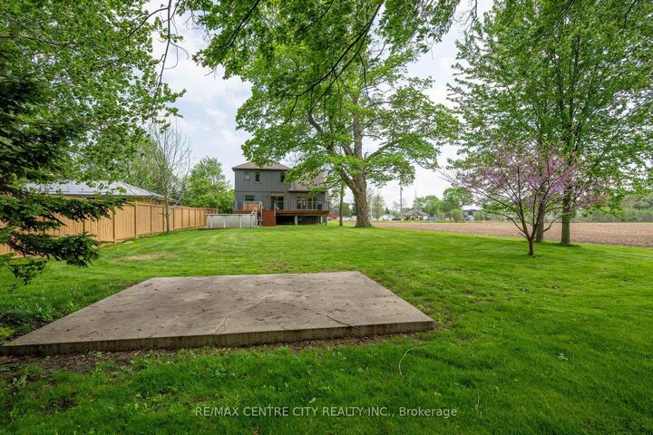 Property Photo: 2580 Dundas Street ON N5V 3C7