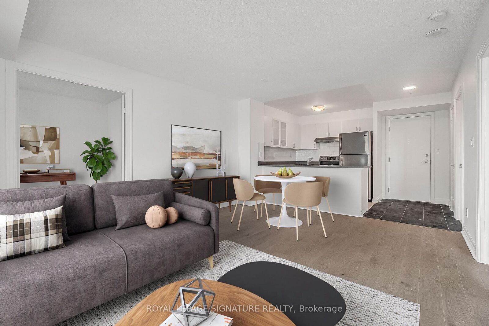 Property Photo:  188 Doris Avenue 802  ON M2N 6Z5 