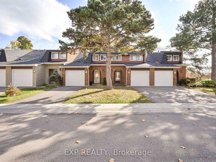 Property Photo:  3351 Hornbeam Crescent N 64  ON L5L 3Z8 