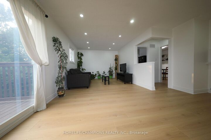 Property Photo: 1428 Outlet Drive ON L1J 7Z5
