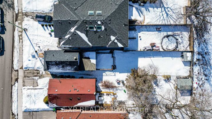 Property Photo: 224 Aylesworth Avenue ON M1N 2J6