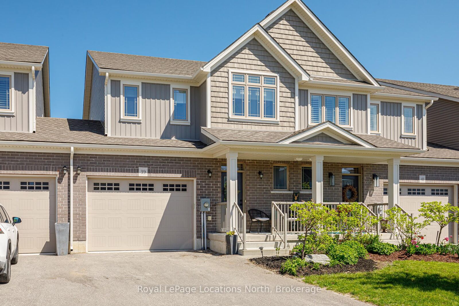 Property Photo:  39 George Zubek Drive  ON L9Y 1M5 