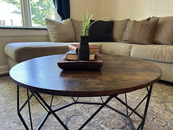 Property Photo: 413 Holly Street TN 37645