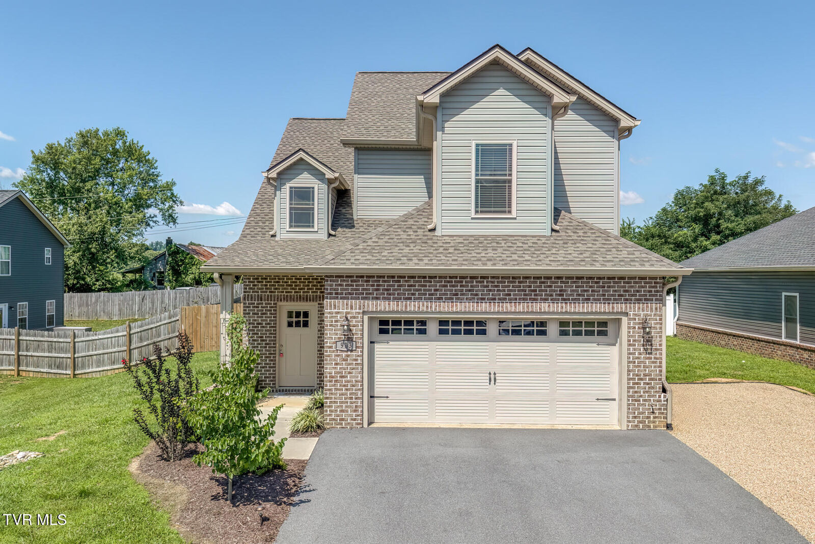 Property Photo: 933 Riddle Ridge Ridge TN 37659