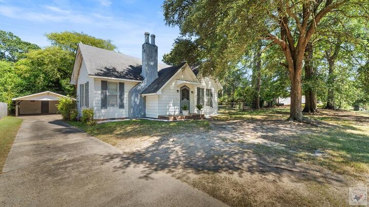 Property Photo: 1716 Grand AR 71854