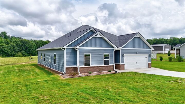 Property Photo: 300 Clinkscales Road SC 29624
