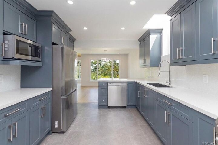 Property Photo:  2829 Arbutus Rd #109  BC V8N 5X5 