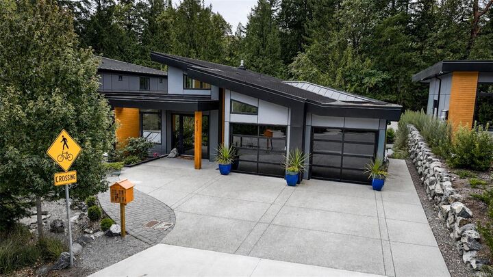 Property Photo: 613 Medalist Ave BC V9C 0R7