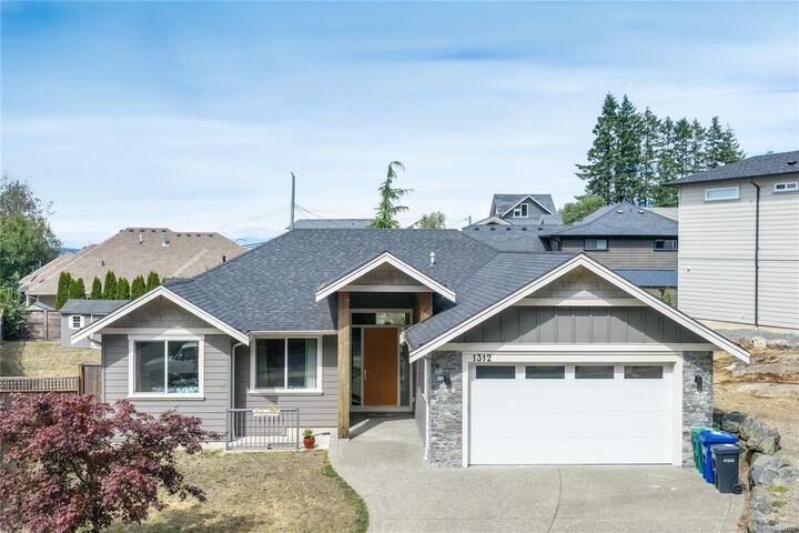 1312 Langara Dr — photo 1