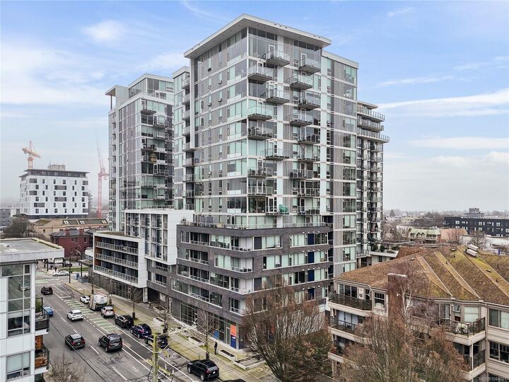 Property Photo: 989 Johnson St #213 BC V8V 0E3