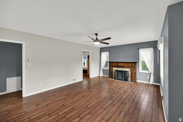 Property Photo: 340 W Porter Ln UT 84014