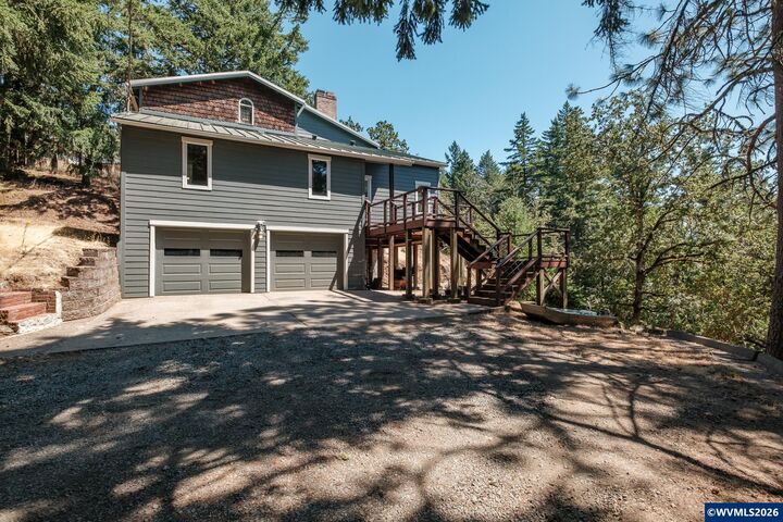 Property Photo:  34935 Northernwood Dr  OR 97327 