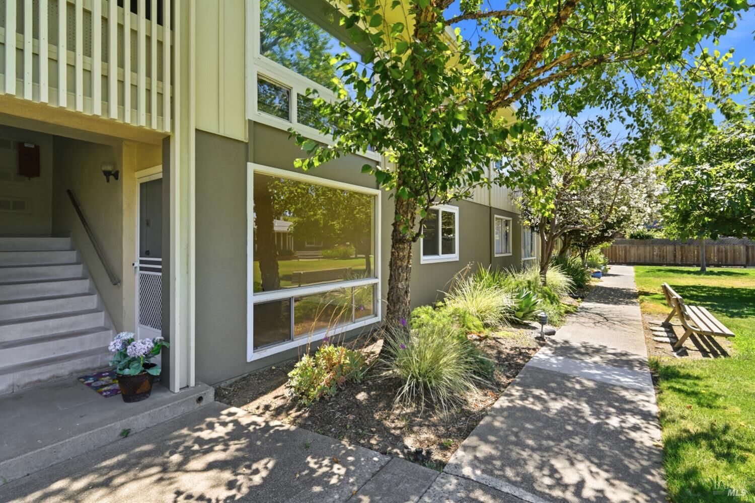 Property Photo:  1056 Los Gamos Road E  CA 94903 