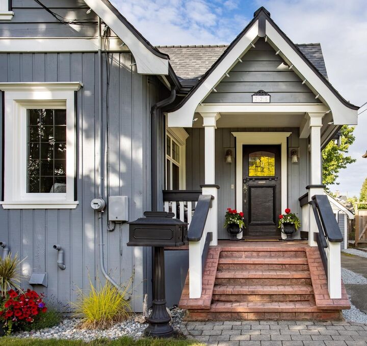 Property Photo: 725 Fifth Street BC V3L 2Y2