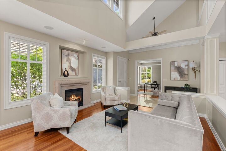 Property Photo: 15715 34 Avenue 9 BC V4P 3G2