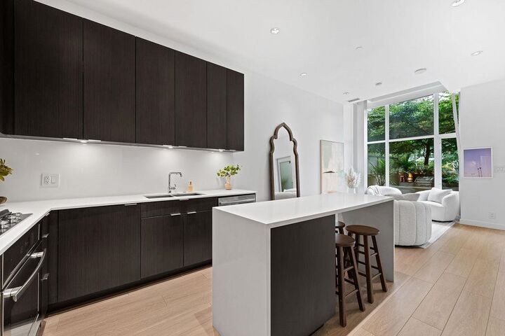 Property Photo: 141 E 1st Avenue BC V6A 0E8