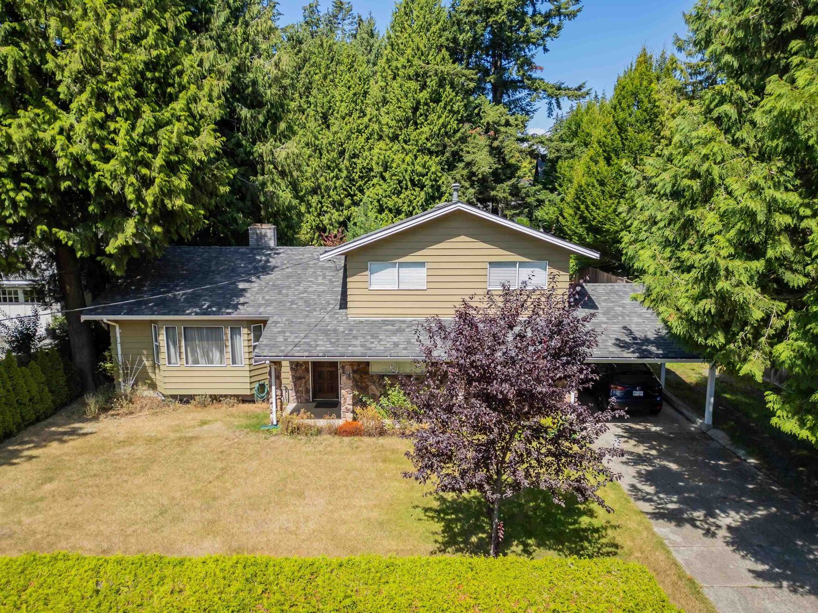 Property Photo: 12765 22 Avenue BC V4A 2B9
