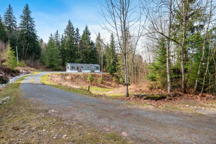 6650 Hinkley Road — photo 1
