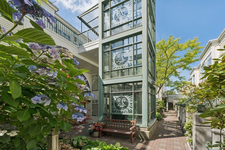Property Photo: 3727 W 10th Avenue 410 BC V6R 2G5